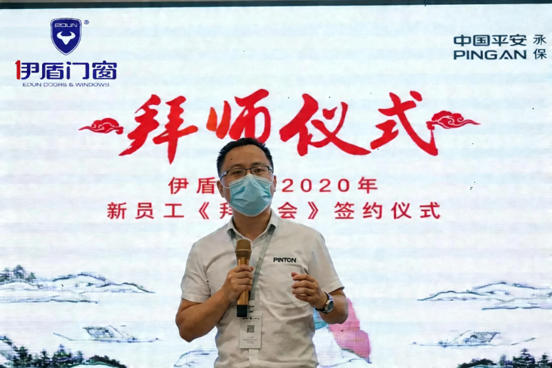 jimeng-2026-04-18-1597-融合這張圖里的所有元素，讓這張圖整體更自然_正常融合